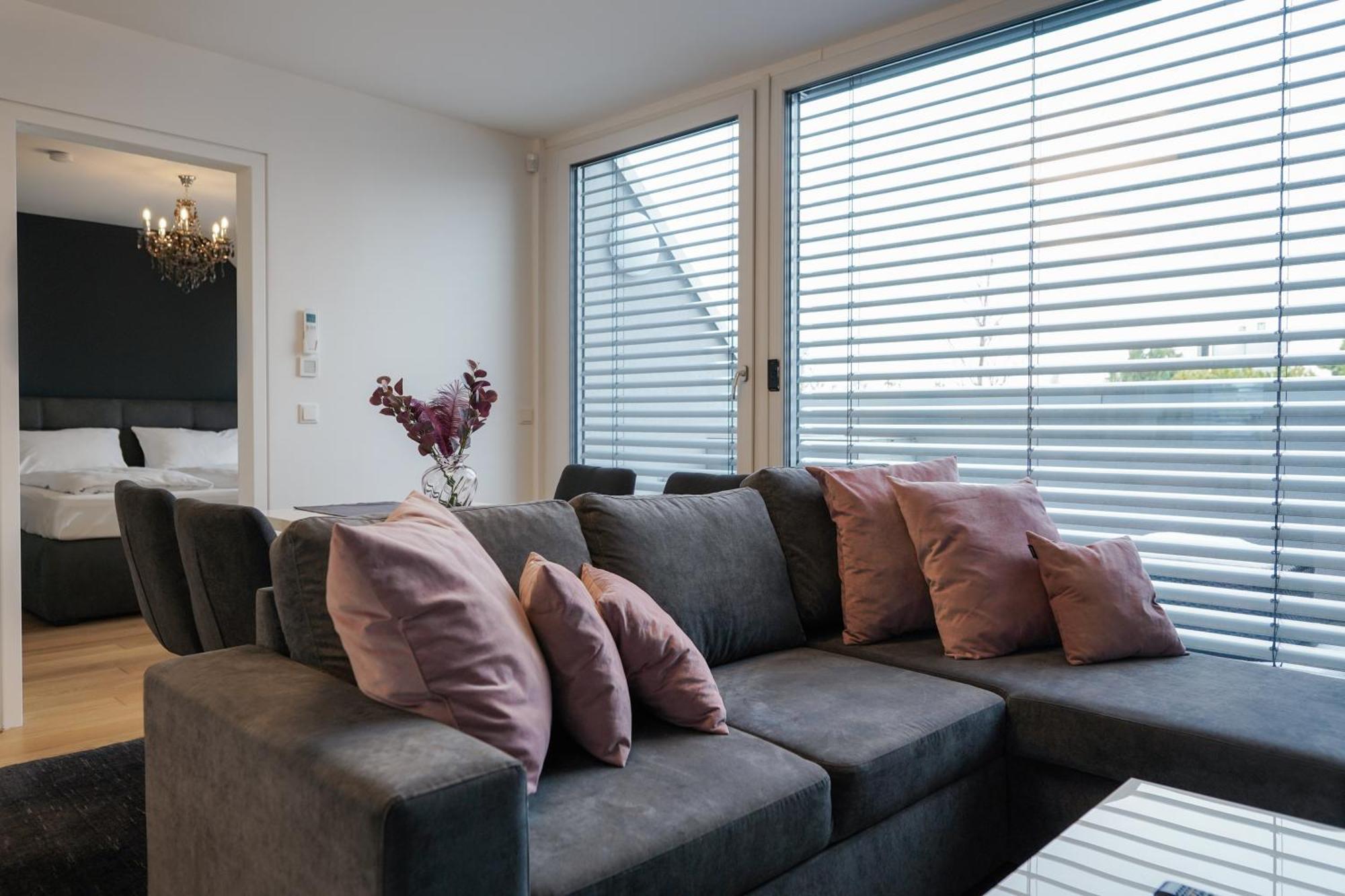 Modern Stylish Design Apartment With Free Parking Emily เวียนนา ภายนอก รูปภาพ