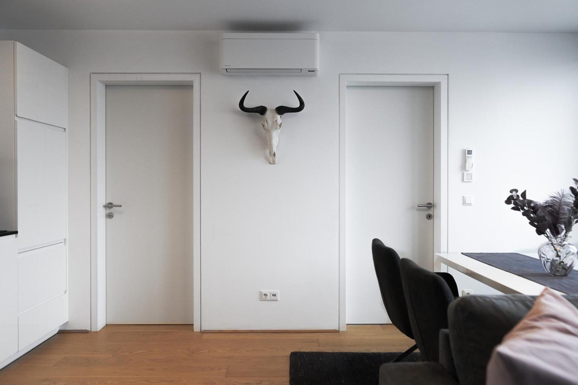 Modern Stylish Design Apartment With Free Parking Emily เวียนนา ภายนอก รูปภาพ