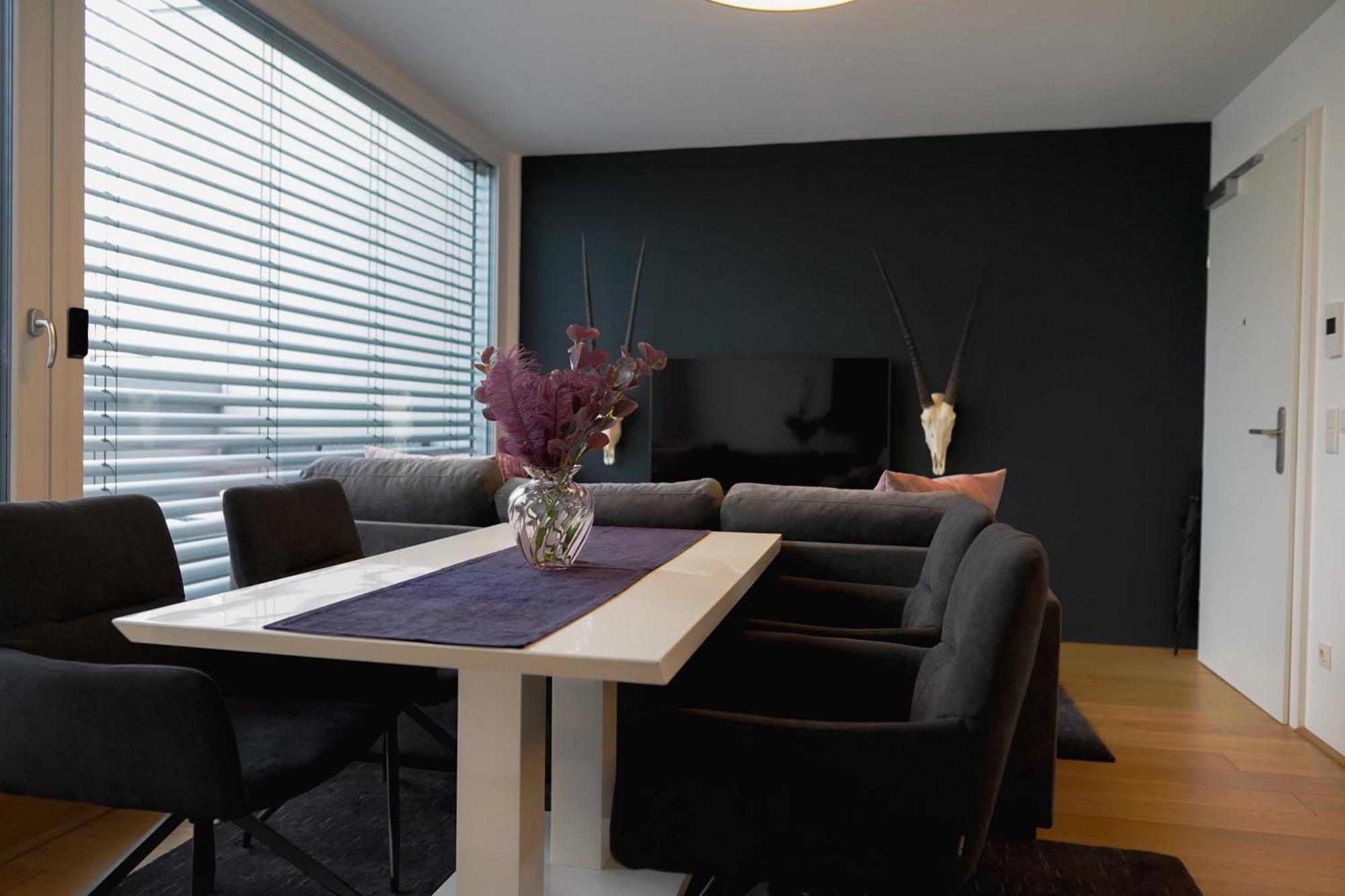 Modern Stylish Design Apartment With Free Parking Emily เวียนนา ภายนอก รูปภาพ