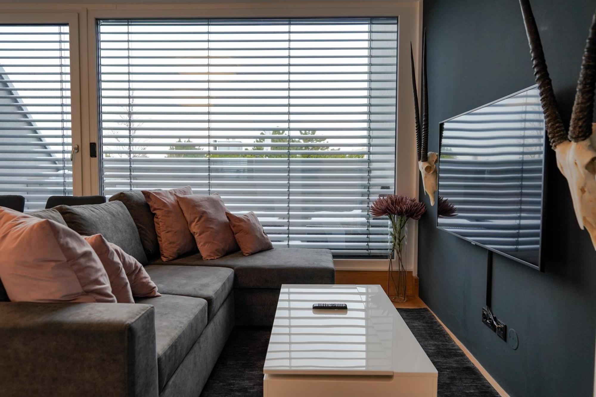 Modern Stylish Design Apartment With Free Parking Emily เวียนนา ภายนอก รูปภาพ