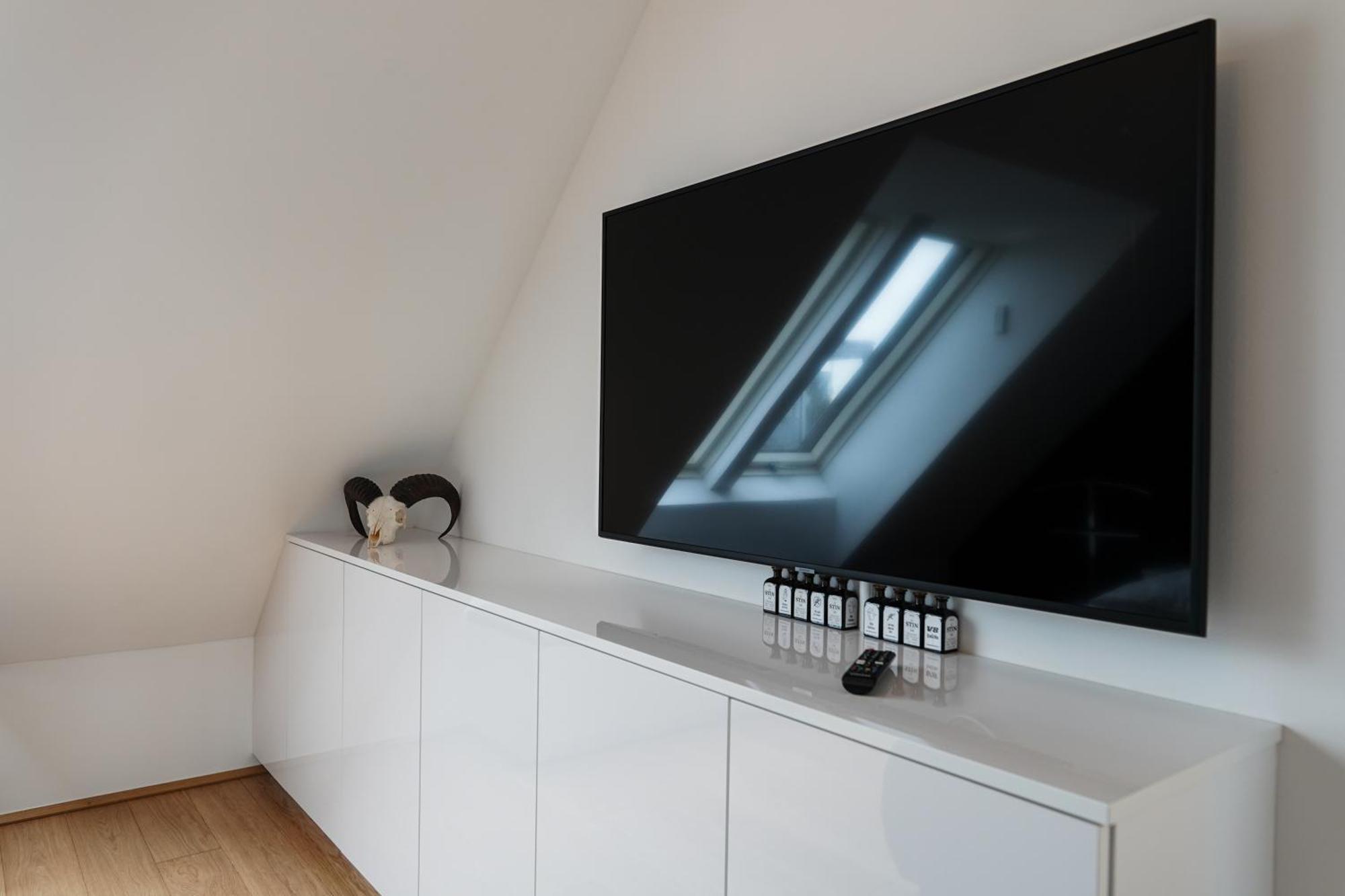 Modern Stylish Design Apartment With Free Parking Emily เวียนนา ภายนอก รูปภาพ