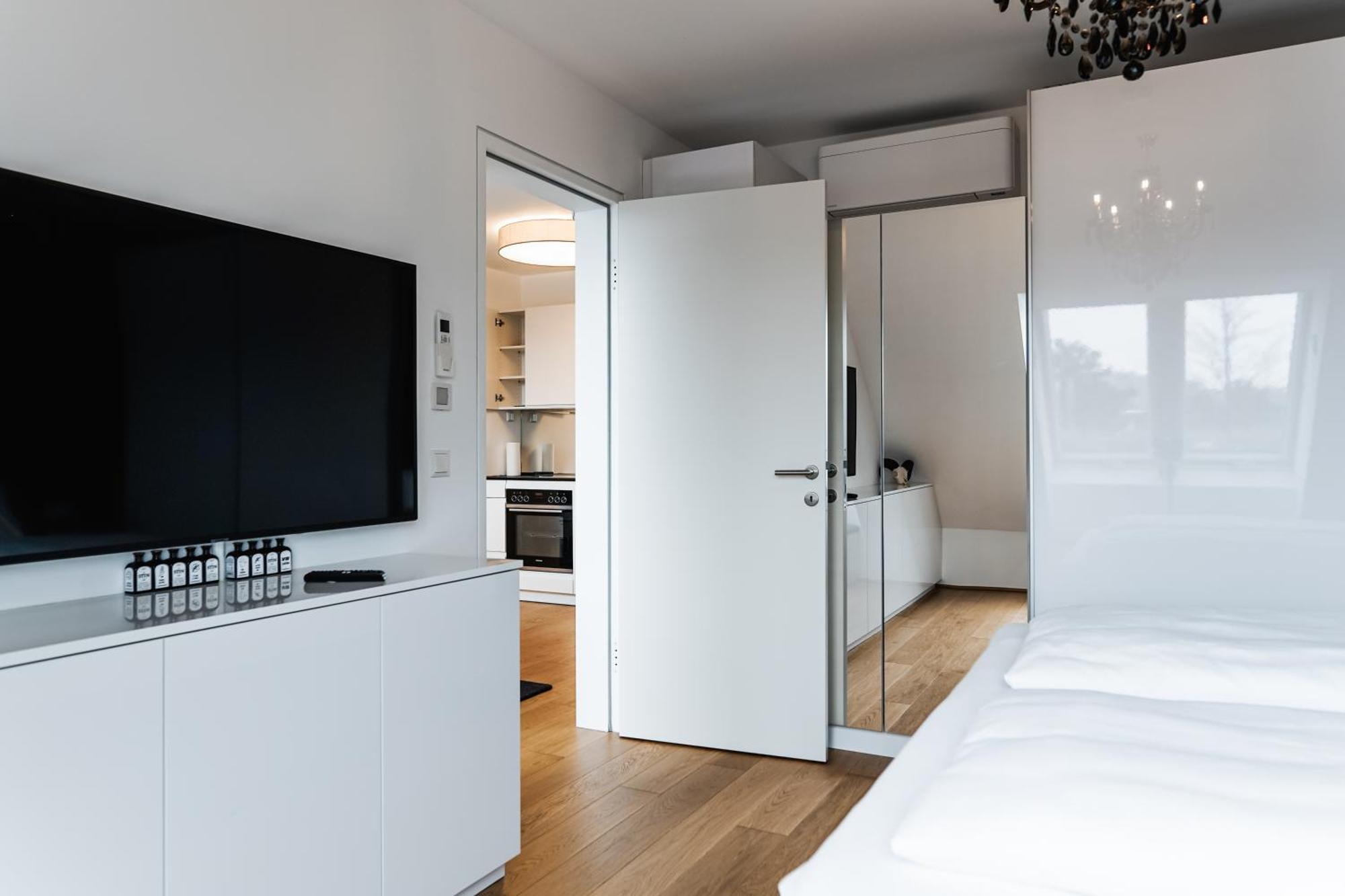 Modern Stylish Design Apartment With Free Parking Emily เวียนนา ภายนอก รูปภาพ